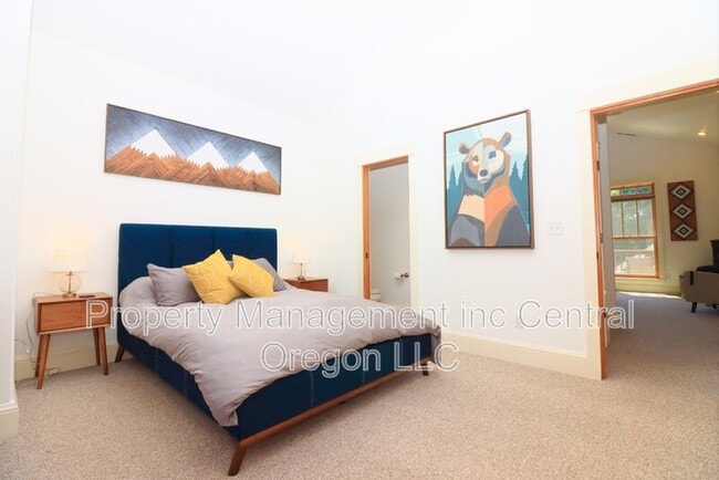 Photo - 577 W Jefferson Ave