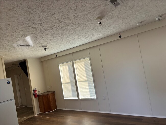 Photo - 608 Clear Lake Rd