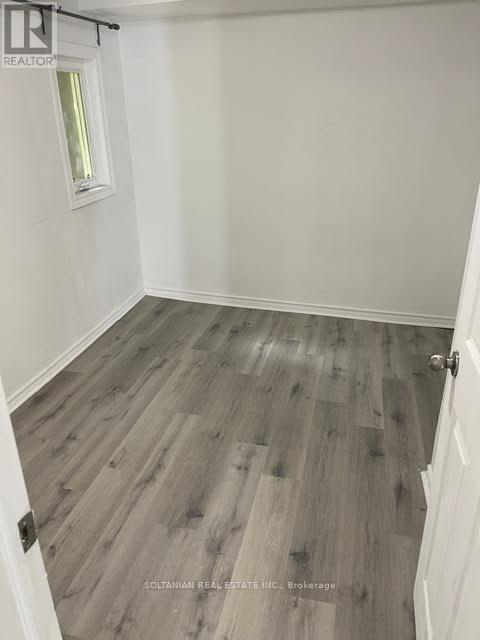 Photo - 257 Parkwood Ave