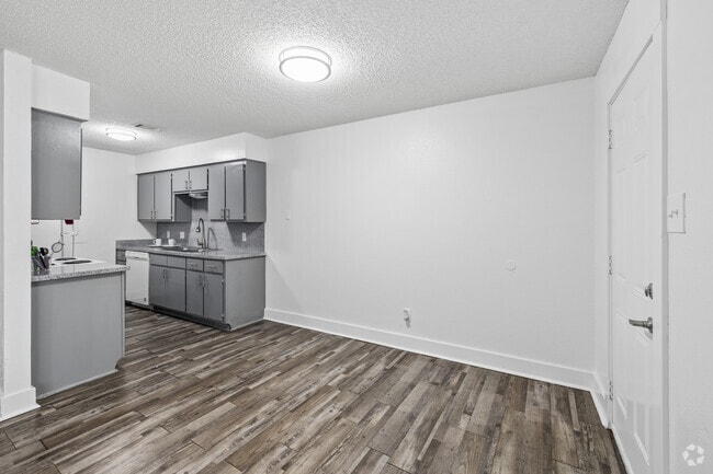 2BR, 2BA - 1,150SF - Dining Room