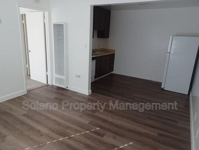 Building Photo - 1955 Grande Cir