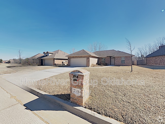 Building Photo - 2206 Brook Dr Rental