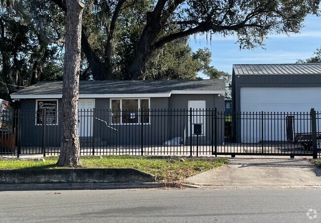 Building Photo - 15 S Dollins Ave Rental