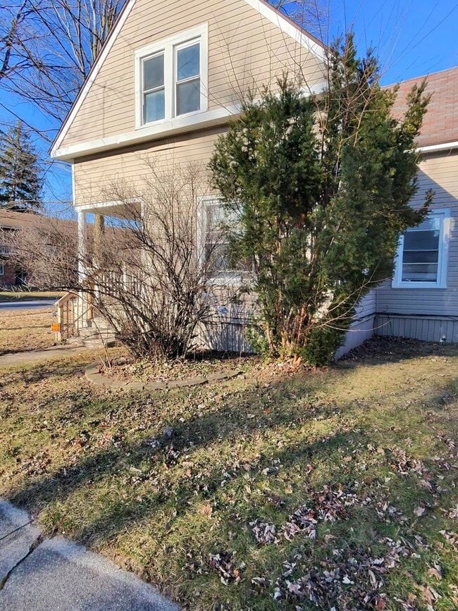 Photo - 1420 Adams St
