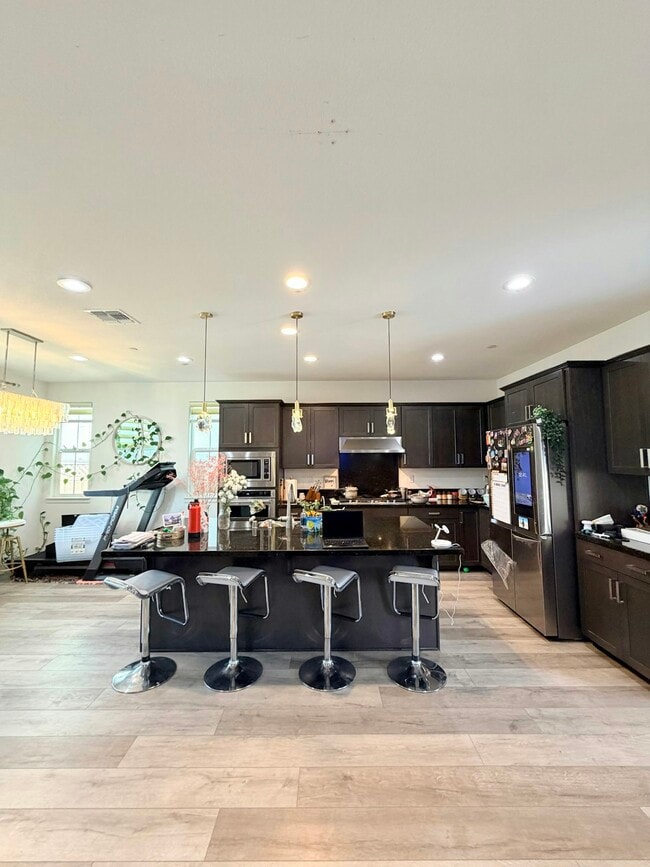 Photo - 1676 S Central Pkwy