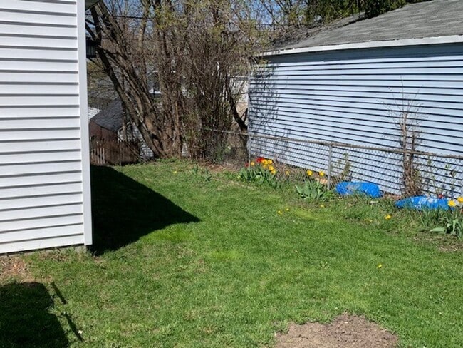 Photo - West Allis 3 bedroom 1 bath 2.5 car garage