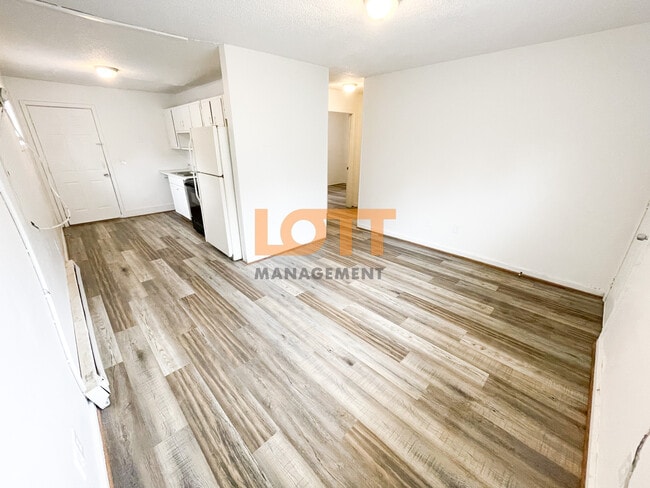 Photo - 10 Montis Dr Unit #13