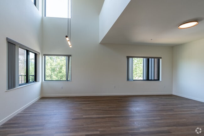 3BR, 3BA - 2,062SF - Family Room