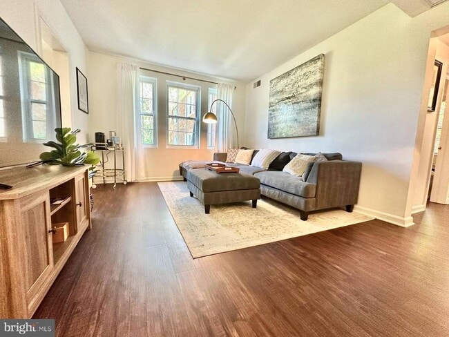 Photo - 2021 Key Blvd Apartment Unit 12617