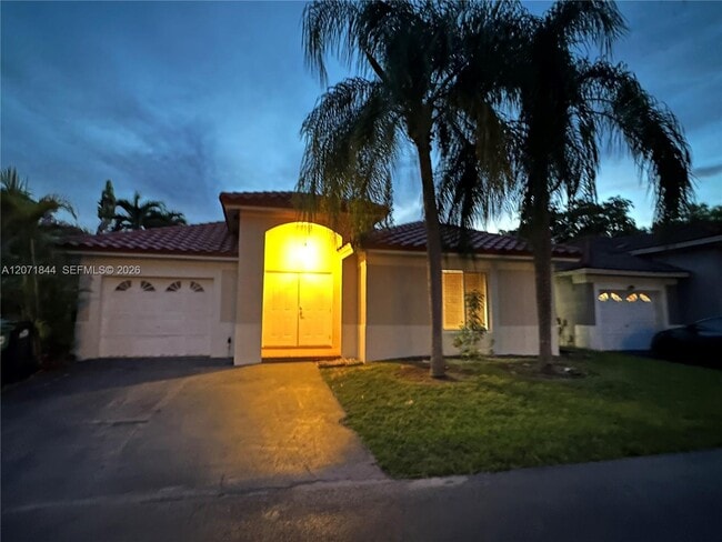 5768 NW 98 Pl