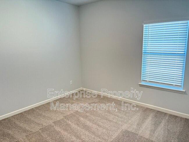 Photo - 230 Kipling Dr