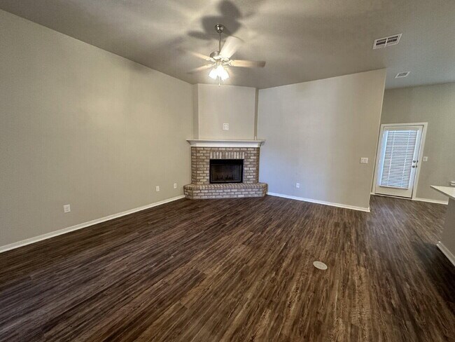 Photo - 2909 Wausau Ave