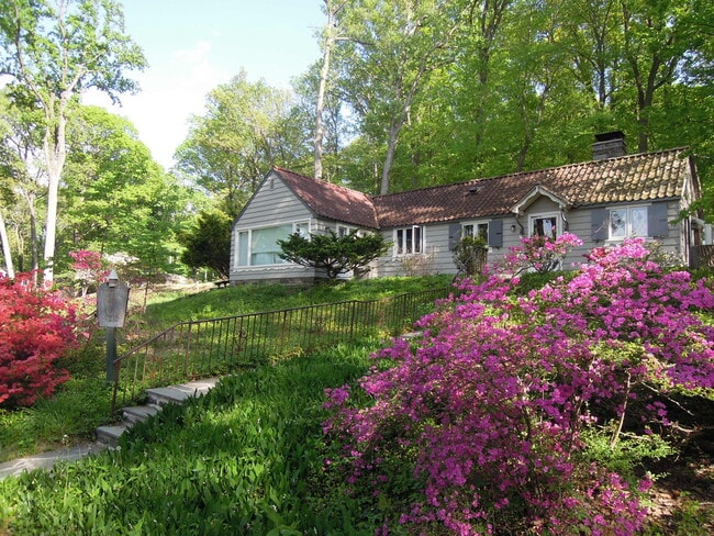 Photo - 506 King of Prussia Rd House