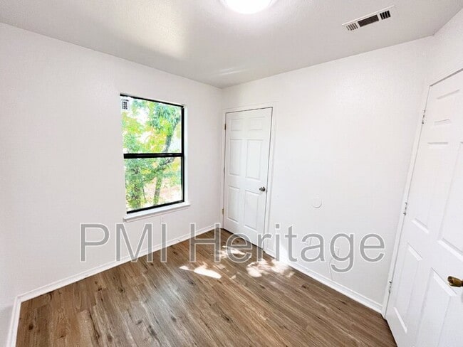 Photo - 606 Virginia St Unit Apt 202