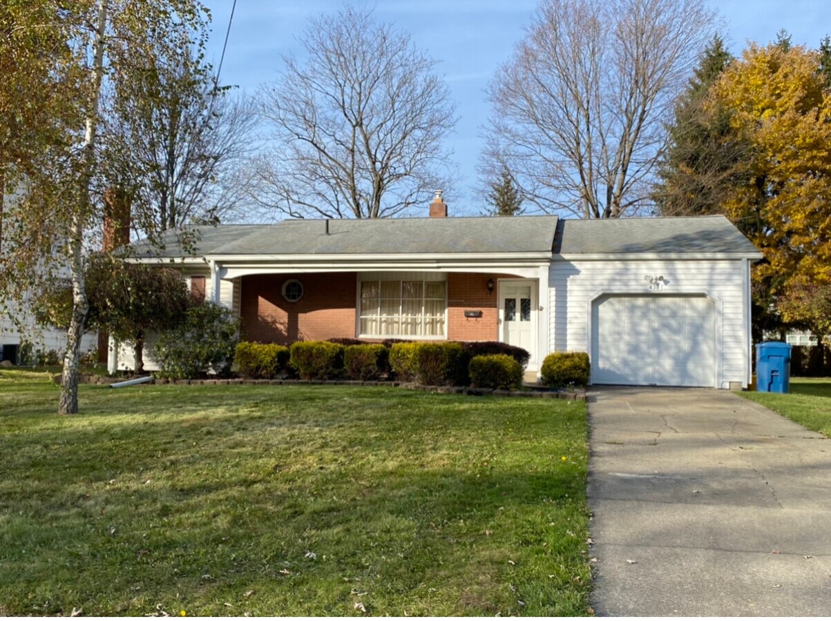 Photo - 438 Jaronte Dr