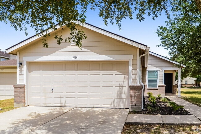 Building Photo - 7719 Balsam Crossing Ln Rental