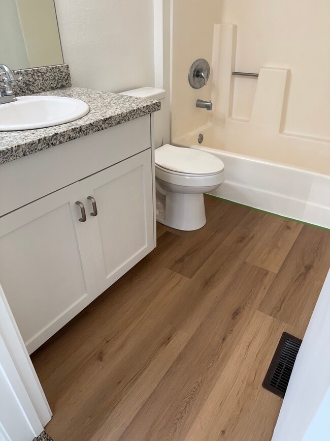 Photo - 1029 Southwood Dr Unit G