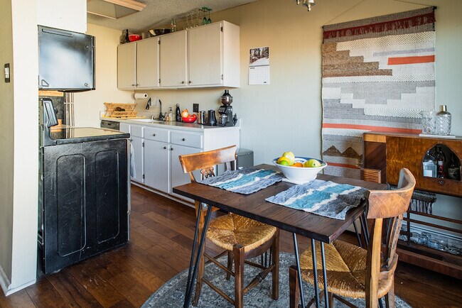 Photo - 1233 N Ogden St Unit 401