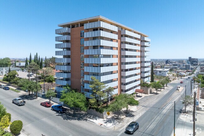 Lado - Fairmont Condominiums