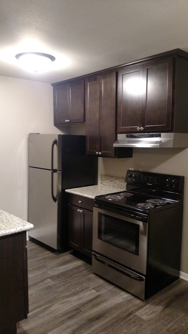 Iris Park Apartments