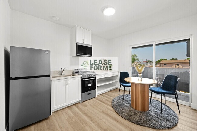 Photo - 4348 Woodlawn Ave Unidad A – Studio