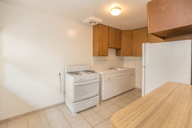 Photo - 25 19th Ave Unidad A