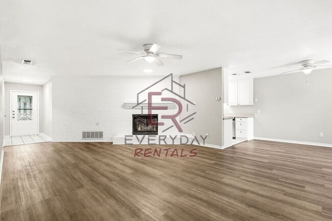 Photo - 1310 Goodhue Dr