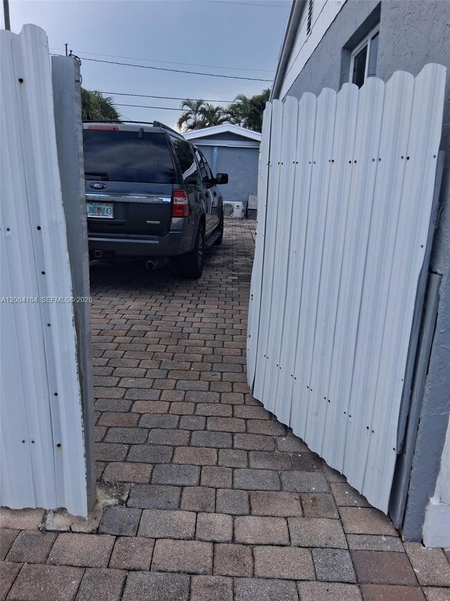 137 Abaco Dr Unit 1