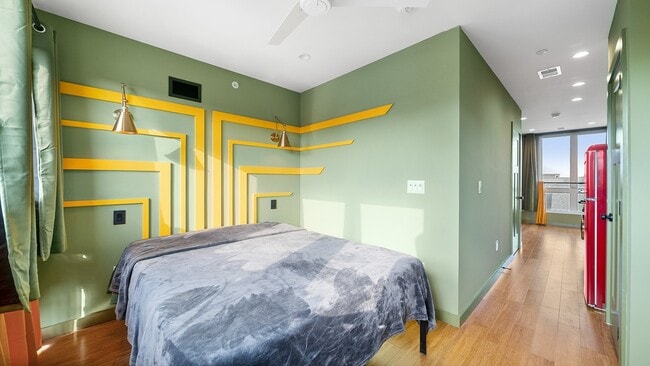 Photo - 1852 N Marshall St