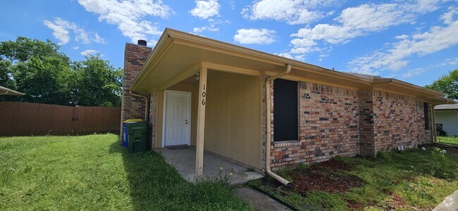 Building Photo - 106 E Simonds Rd Rental