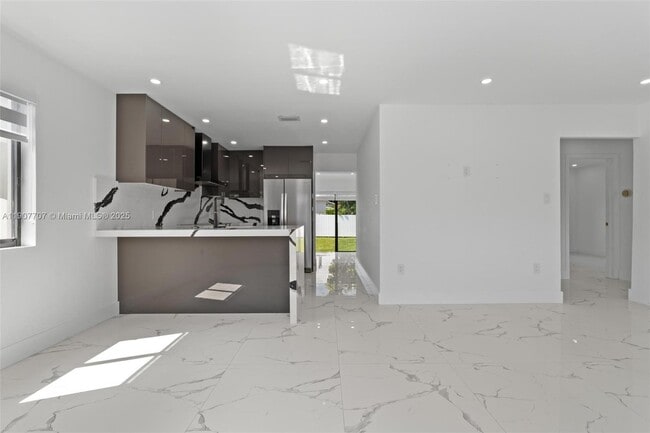 Photo - 8761 SW 34th St