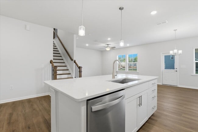 Photo - 513 Prestonfield Wy