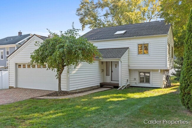 East Grand Rapids - Gaslight Village 4 Bed... - East Grand Rapids - Gaslight Village 4 Bed... House