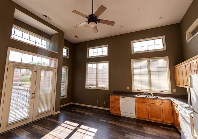 Photo - 1BR/1BA, Cherry Hill, Upscale Loft with Balcony! Unit 201