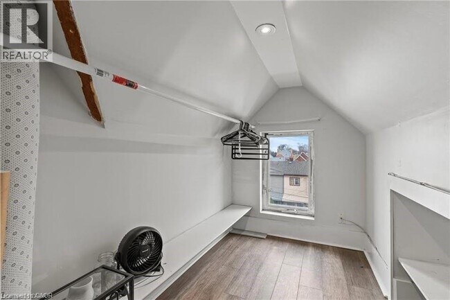 Photo - 181 West Avenue N