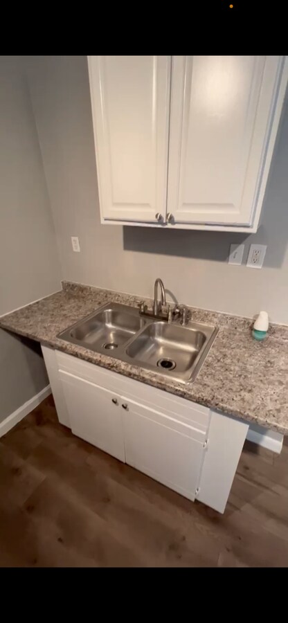 Photo - 2705 Lorraine St