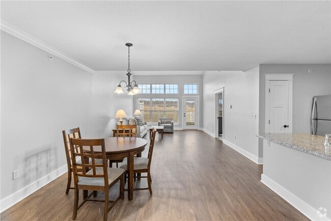 Building Photo - 7149 Challenger Cir Rental