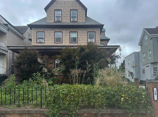 Building Photo - 26 E 32nd St Unit 3L