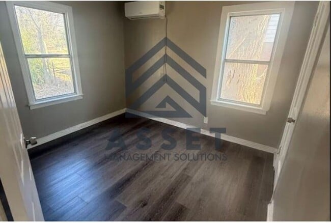 Photo - Adorable 2 Bed 1 Bath Home!