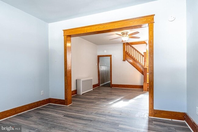 Photo - 480 W Girard St