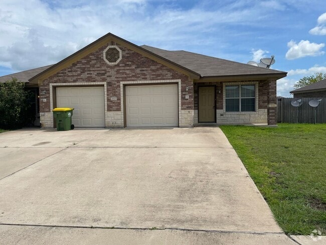 Building Photo - 202 Coby Dr Rental