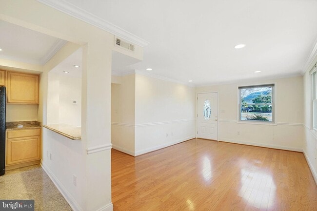 Photo - 6924 Kenfig Dr