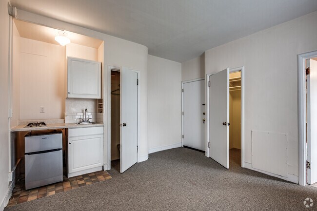 Studio- 250SF - The Chalet