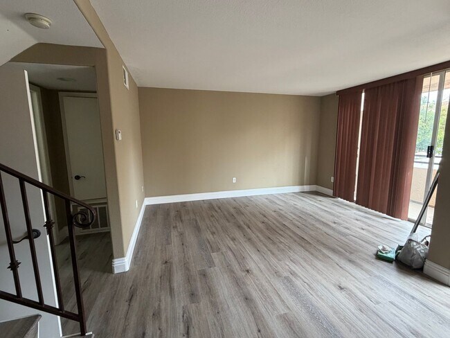 Photo - Spacious 2 Bedroom, 2.5 Bath Two-Story Townhome UTC
