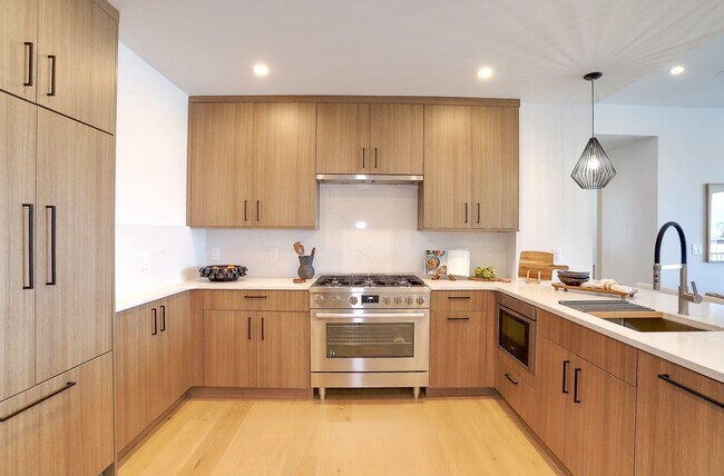 Photo - 931 Madison St Unidad 405