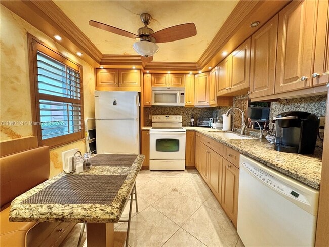 Building Photo - 200 SE 5th Ave Unit 106 Rental