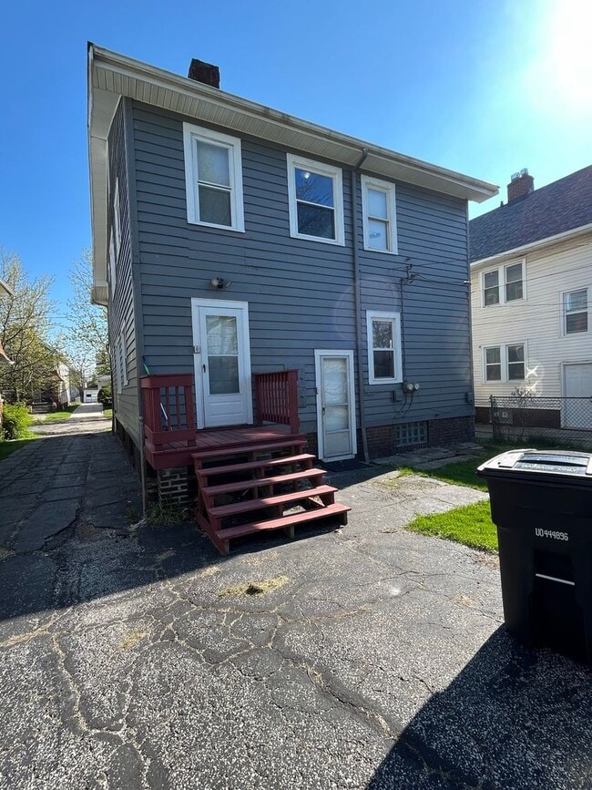 Photo - 11522-11522 Headley Ave Unit 11520 Headley Dn.