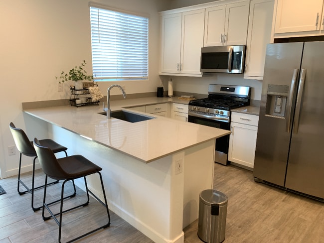 Photo - 15857 W Kendall St Unit 2