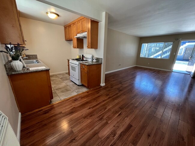 Photo - 13760 Sherman Way Unit 6