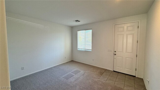 Photo - 6931 Feather Hl St